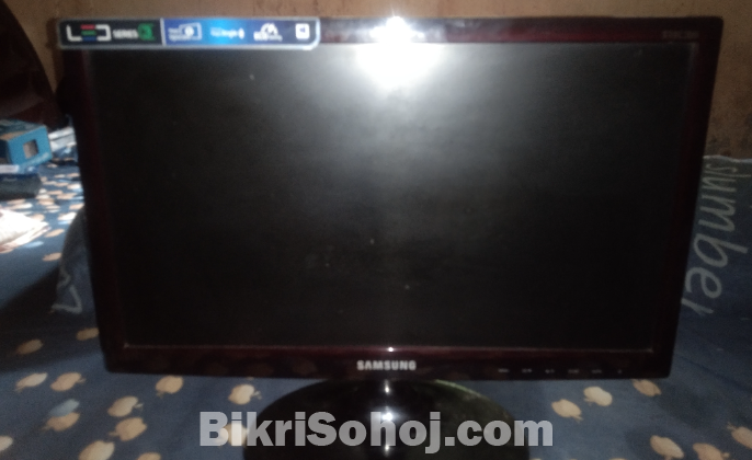 Samsung monitor s19c300